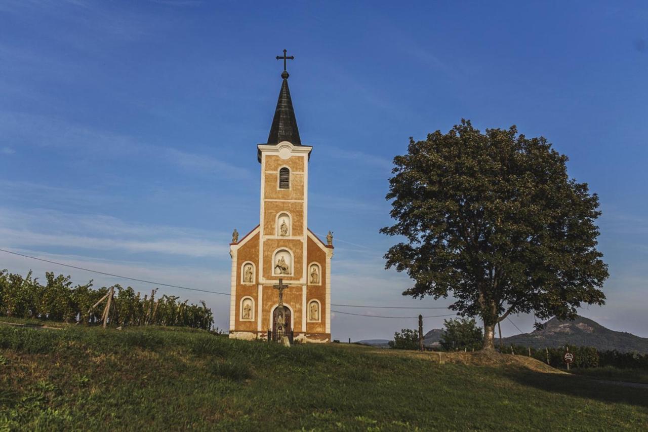 Doka Ház Villa Kisapati Kültér fotó